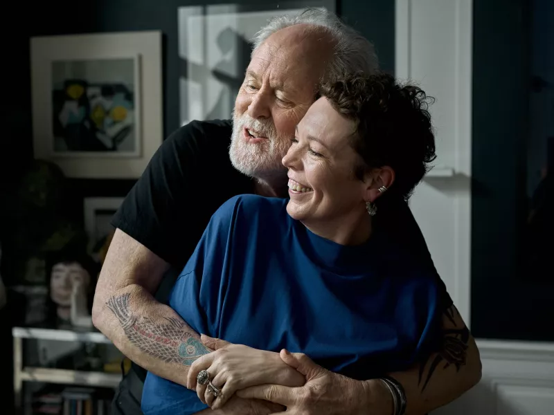 Zdobywczyni Oscara Olivia Colman i nominowany do Oscara John Lithgow w słodko-gorzkim portrecie rodziny „Mów mi Jimpa”